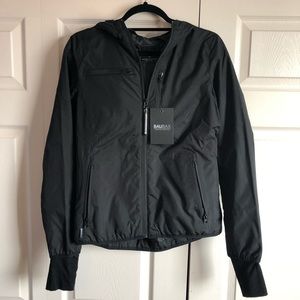 Women’s Windbreaker Travel Jacket